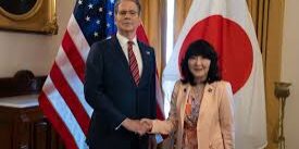 Menkeu Jepang Satsuki Katayama dengan Menkeu AS Scott Bessent