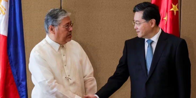Menlu Filipina Enrique Manalo bertemu Menlu China Qin Gang