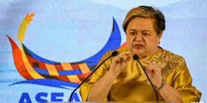 Menlu Filipina,  Theresa Lazaro