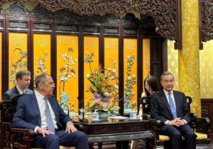 Menlu Rusia Sergei Lavrov bertemu mitra Wang Yi