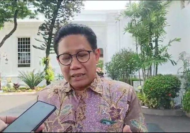 Menteri Desa, Pembagunan Daerah Tertinggal, Abdul Halim Iskandar memberi penjelasan mengenai potensi peningkatan manajemen Dana Desa tahun 2024, di Kompleks Istana Kepresidenan, Senin (20/11/2023) 