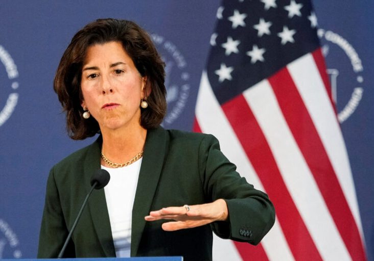 Menteri Perdagangan AS Gina Raimondo