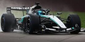 Mercedes dengan mobil baru di Silverstone