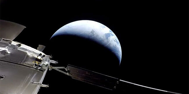 Misi Artemis Mendekati Lintasan Bulan 