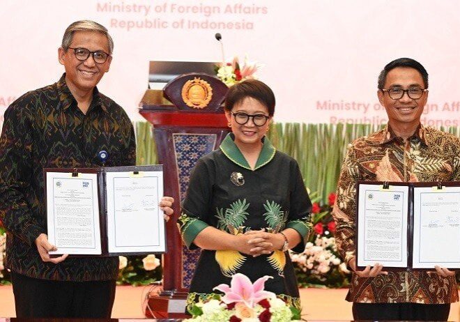 MoU antara Kementerian Luar Negeri dan Pos Indonesia untuk mengirimkan oleh-oleh jemaah dari Arab Saudi