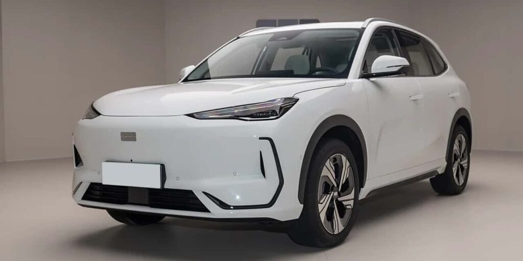 Mobil Produk Renault dan Geely