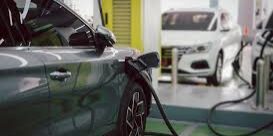 ilustrasi mobil listrik