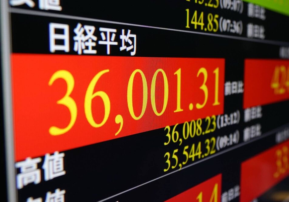 Nikkei Jepang Capai Puncak