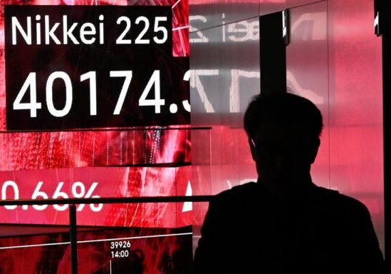 Nikkei Jepang menuju terburuk sejak Desember 2022