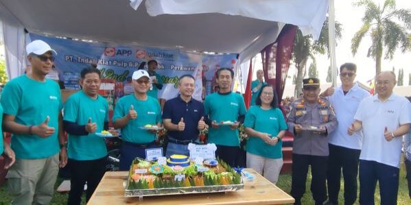Indah Kiat Pulp & Paper Perawang, merayakan hari jadi ke-42 melalui rangkaian kegiatan yang melibatkan karyawan, keluarga, masyarakat
