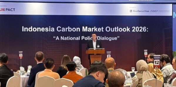 Wamen LH Diaz Hendropriyono menyampaikan pidator pada Forum Indonesia Carbon Market Outlook 2026