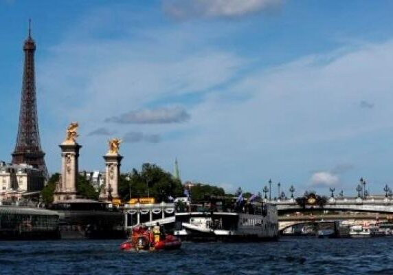 Olimpiade Paris 2024 uji coba di Sungai Seine