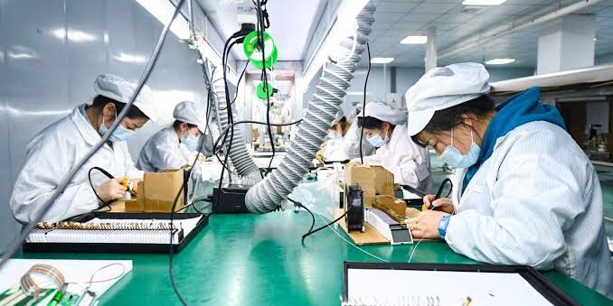 Output Industri China Melambat di Juli
