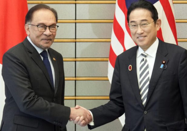 PM Anwar Ibrahim dengan PM Fumio Kishida