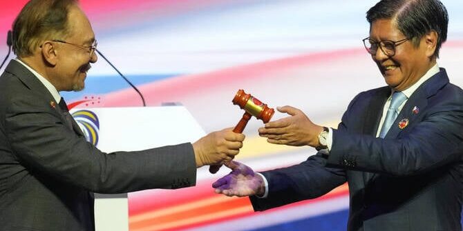 PM Anwar Ibrahim dengan Presiden Marcos Jr