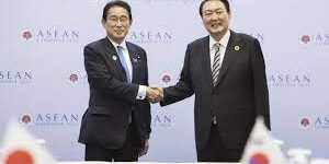 PM Fumio Kishida dengan Presiden Yoon Suk-yeol