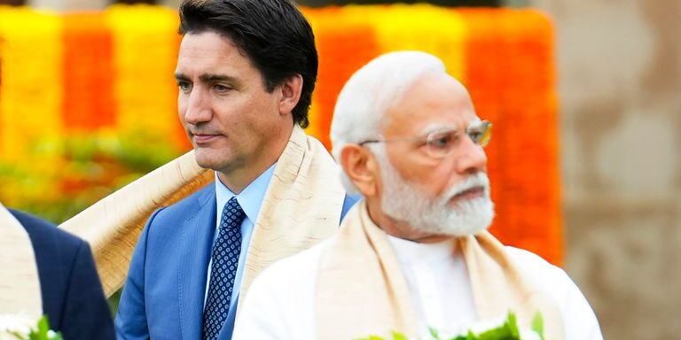 PM JUstin Trudeau dengan PM Narendra Modi
