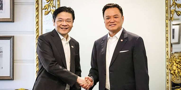 PM Lawrence Wong dengan PM Anutin Charnvirakul