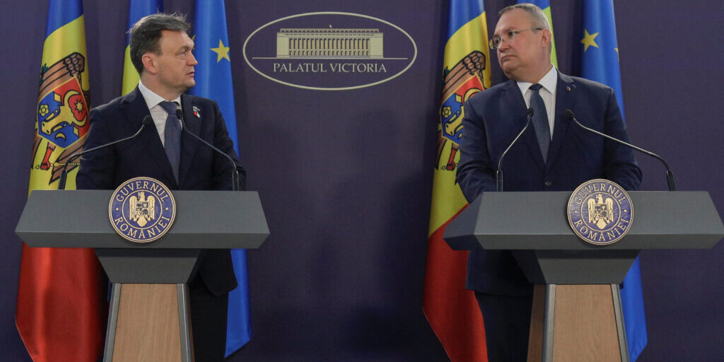 PM Moldova Dorin Recean dan PM Rumania Nicolae Cuica