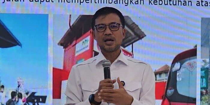 TOL GRATIS - Direktur Jalan Bebas Hambatan Direktorat Jenderal Bina Marga Kementerian PU, Wilan Oktavian di acara media gathering di Jakarta, Senin (17/3/2025). Ia membeberkan empat jalan tol akan beroperasi tanpa tarif untuk mendukung kelancaran arus mudik Lebaran 2025. 