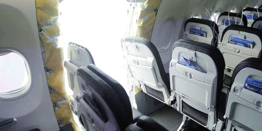 Panel hilang pada penerbangan United Airlines 