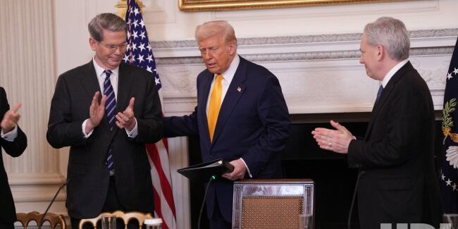 Para pemimpin Kripto bertemu Presiden Trump
