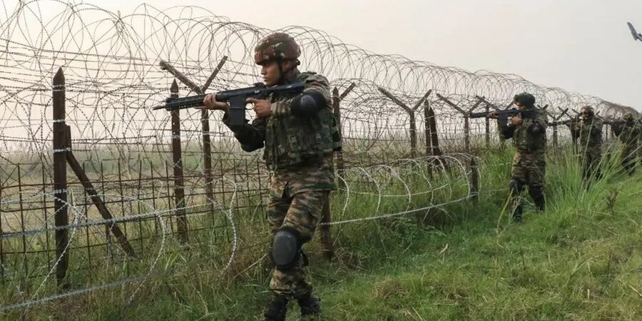 Pasukan India dan Pakistan baku tembak diperbatasan