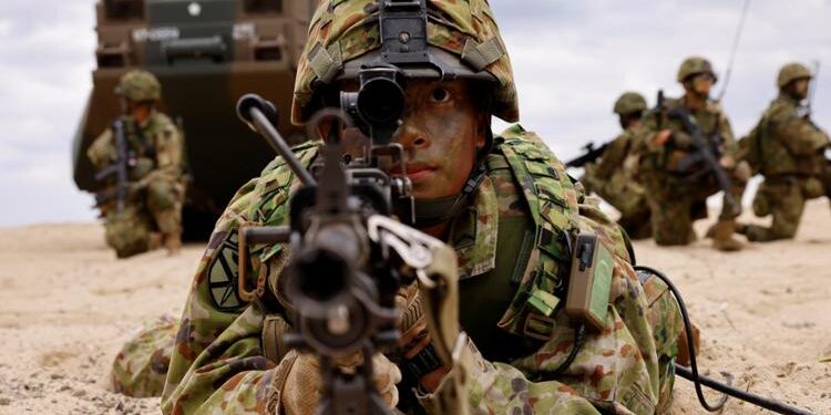 Pasukan Jepang sedang latihan di Tokunoshima