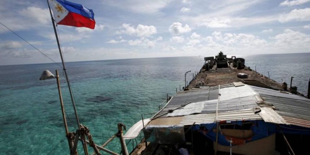 Pelampung Filipina di Laut China Selatan