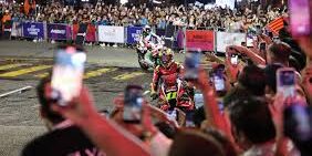  Peluncuran Musim Yang Gemerlap di Kuala Lumpur