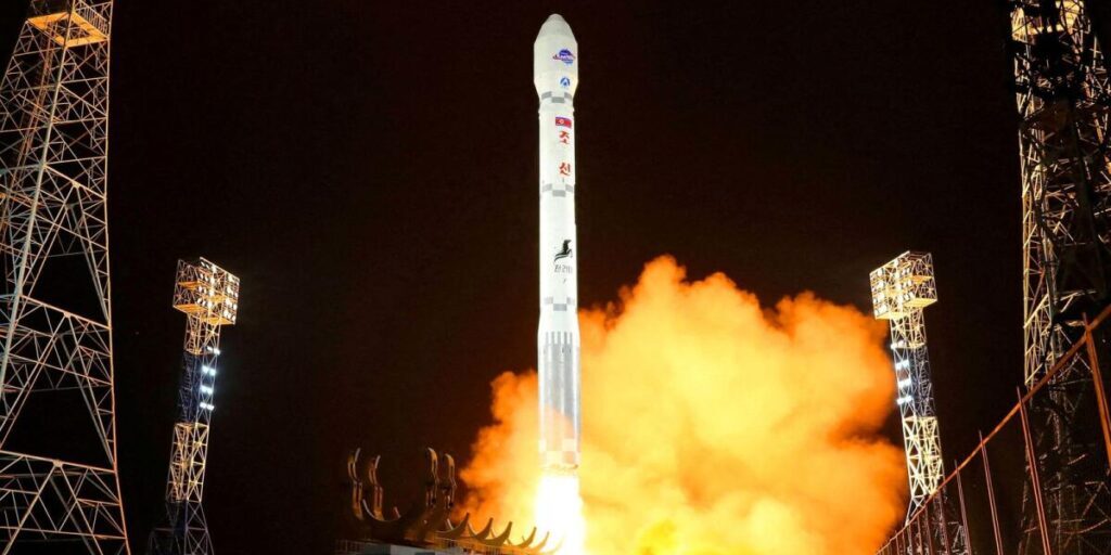 Peluncuran Satelit Korea Utara meledak