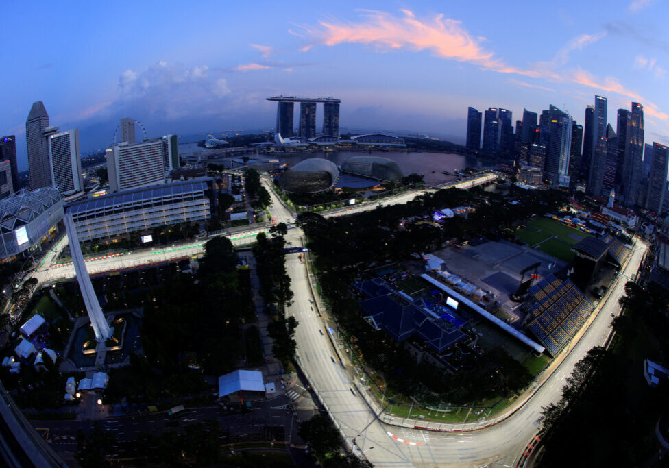 Pemandangan sirkuit F1 Marina Bay Singapura