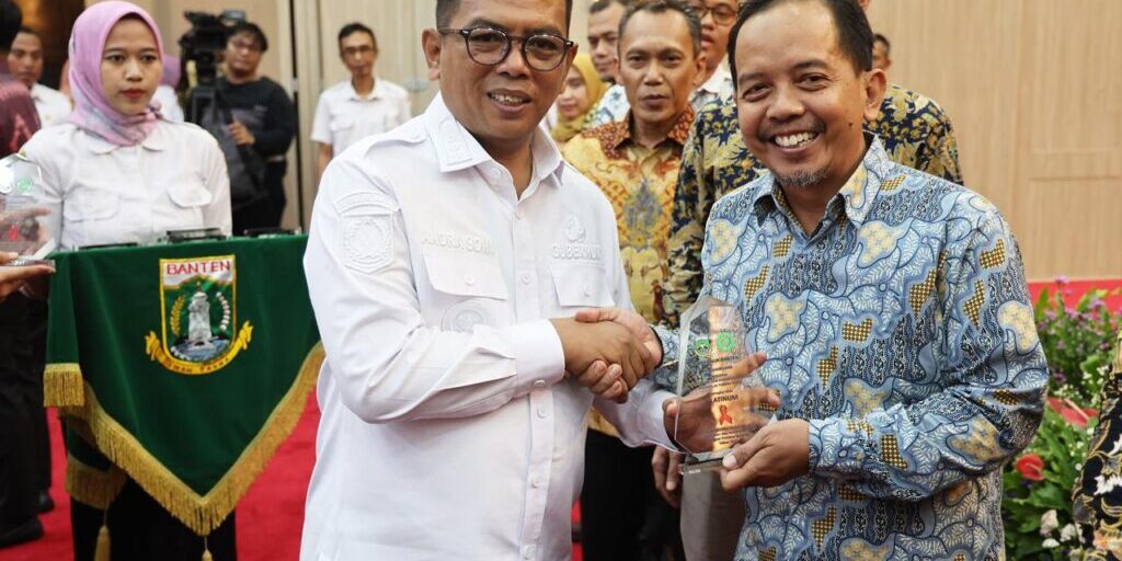 Indah Kiat Pulp & Paper Tangerang Mill, meraih kategori P2K3 Platinum serta P2HIV & AIDS

