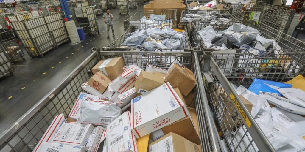 Pengiriman Paket dari China dihentikan