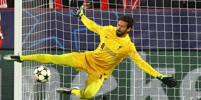 Penyelamatan Kiper Alissoon Becker
