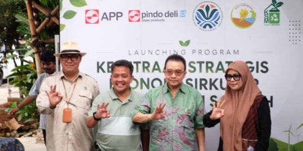 APP Group, bersama KSM Sahabat Lingkungan meluncurkan Program Kemitraan Strategis Ekonomi Sirkular Pengelolaan Sampah