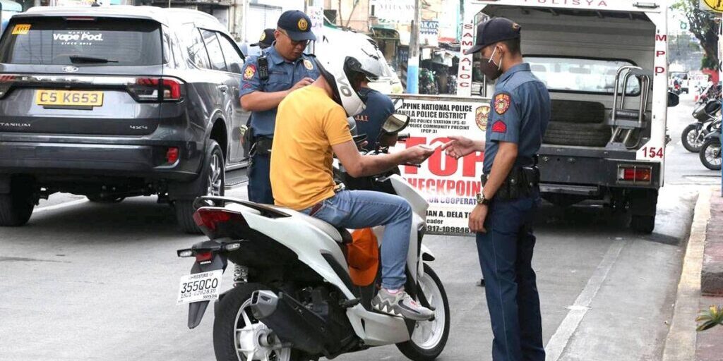 Polisi kejar 4 pelaku pengeboman