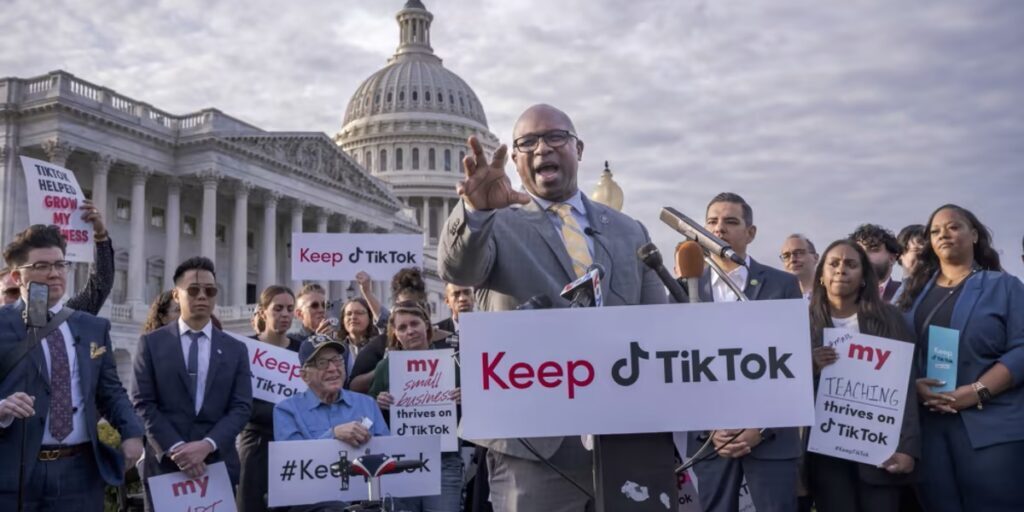 Politisi AS Bela Aplikasi  TikTok