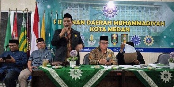 Wakil Ketua Bidang Hukum, HAM, LHKP dan LBH PDM Kota Medan, Eka Putra Zakran Nasution menyampaikan pernyataan 