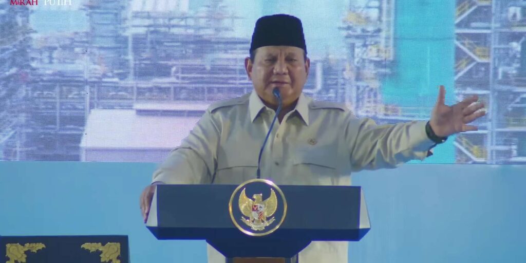 Presiden Prabowo Subianto saat meresmikan proyek kilang terintegrasi Pertamina Refinery Development Master Plan (RDMP) Balikpapan, Kalimantan Timur, Senin (12/1/2026) (Foto: tangkapan layar YouTube Sekretariat Presiden).