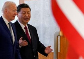 Presiden Joe Biden dengan Xi Jinping