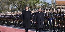 Presiden Xi Jinping bersama Raja Thailand Maha Vajiralongkorn