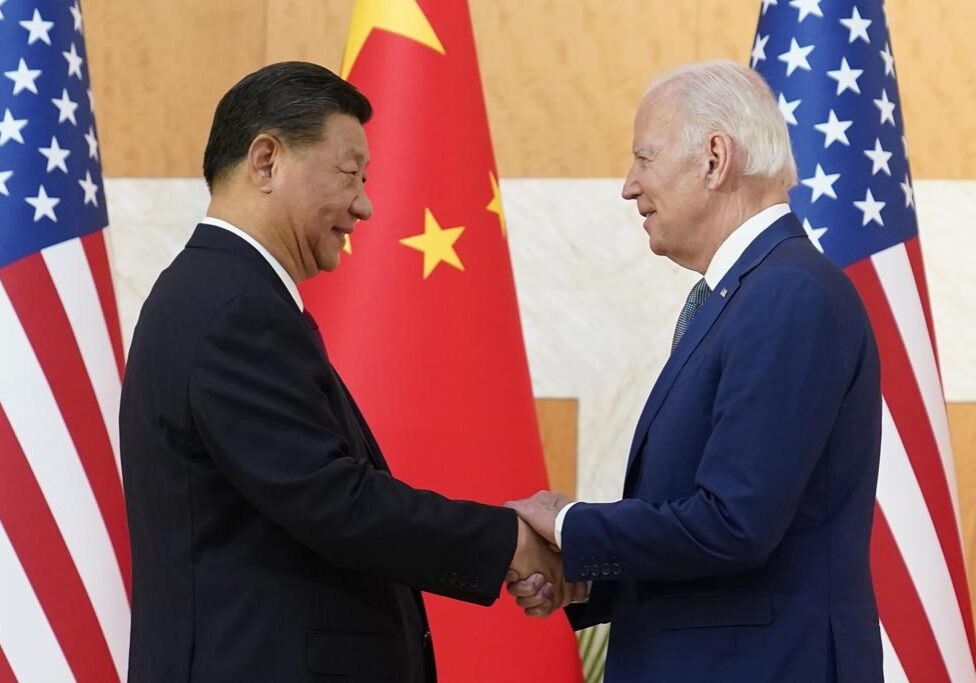Presiden Xi Jinping dengan Presiden Joe Biden