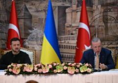 Presiden Zelenskyy
bertemu Presiden Erdogen