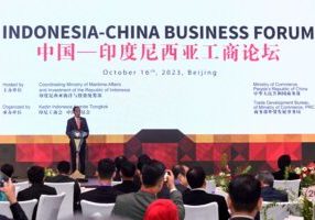 Presiden Joko Widodo berbicara di Forum Bisnis Indonesia-China di Beijing, Senin (16/10/2023). 
