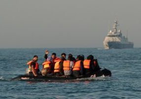 Proses Migran yang sama Inggris-Italia
