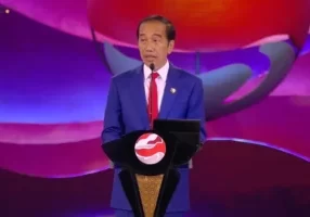 Presiden RI Joko Widodo (Jokowi) memberikan pidato penutupan Konferensi Tingkat Tinggi (KTT) ke-43 Asean di Plenary Hall Jakarta Convention Center (JCC), Jakarta, Kamis (7/9/2023).


