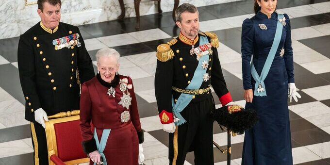 Raja Frederik X dari Denmark naik tahta