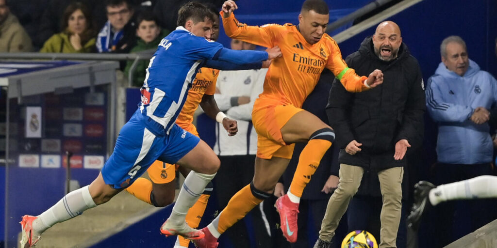Real Madrid dikalahkan Espanyol dengan skor 0-1