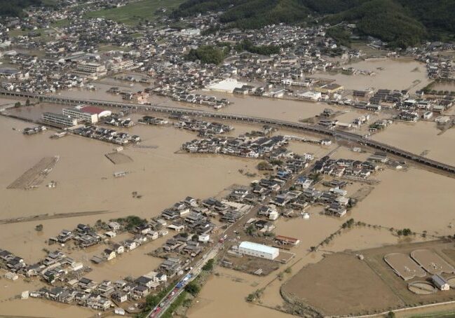 Ribuan Orang Dievakuasi akibat hujan lebat dan banjir